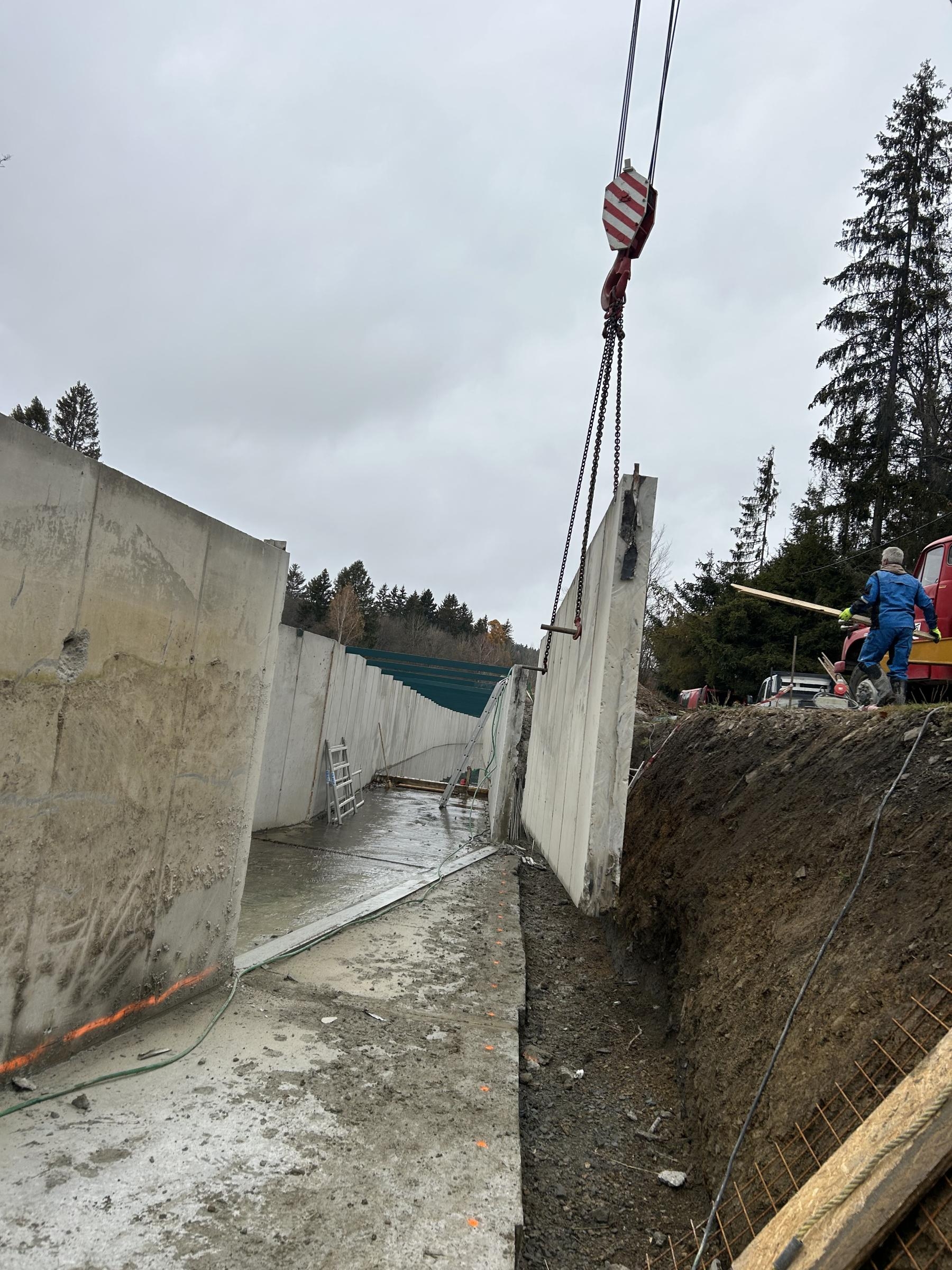 Odstranění železobetonové stěny tl.250mm